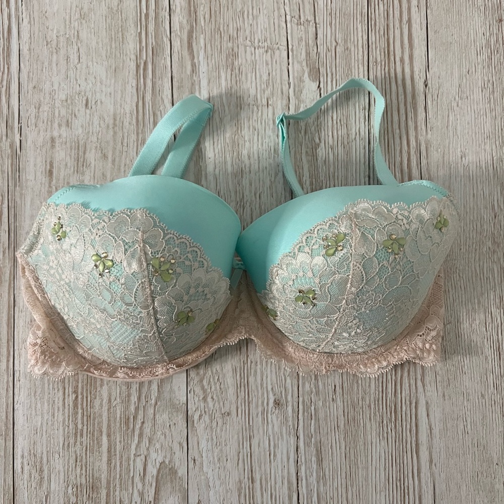 NWOT Victoria’s Secret Dream Angels Lined Demi Bra 36DD
